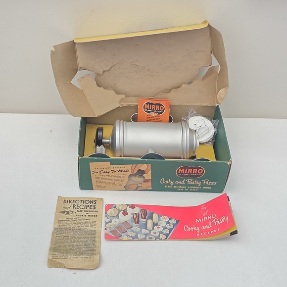 Vtg Cooky Cookie Pastry Mirro Christmas Baking Cookies Grandma Tradition 1 - Picture 1 of 6